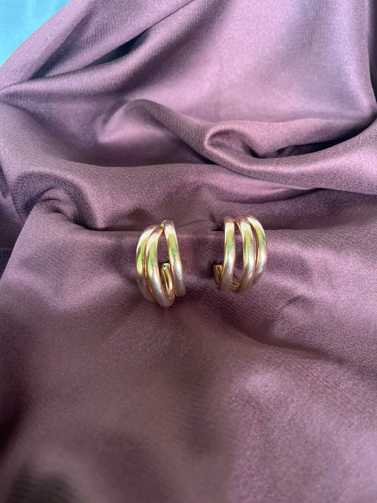 Chic Two-Tone Hoops
