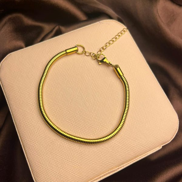 Bracelets 24
