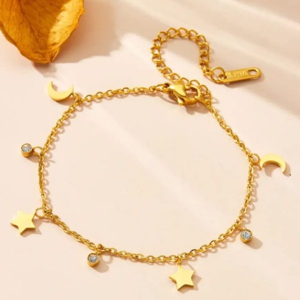 Bracelets 31