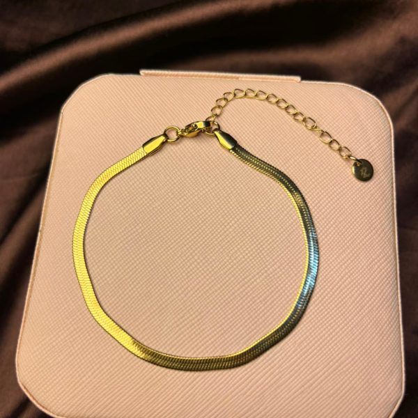 Bracelets 33