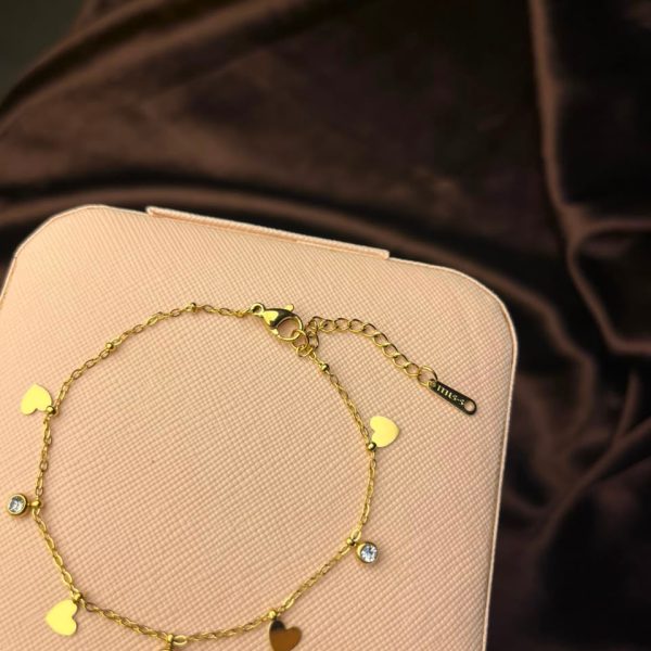 Bracelets 35