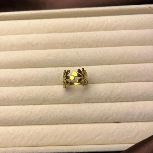 Ring 147