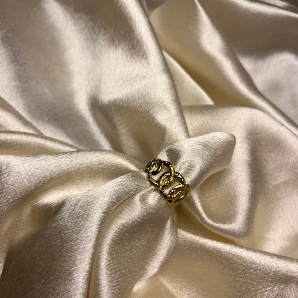 Ring 19